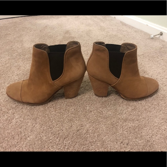 Vince Camuto Hame Bootie - Picture 3 of 7